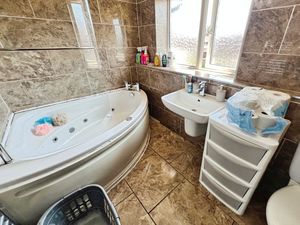 Bathroom- click for photo gallery